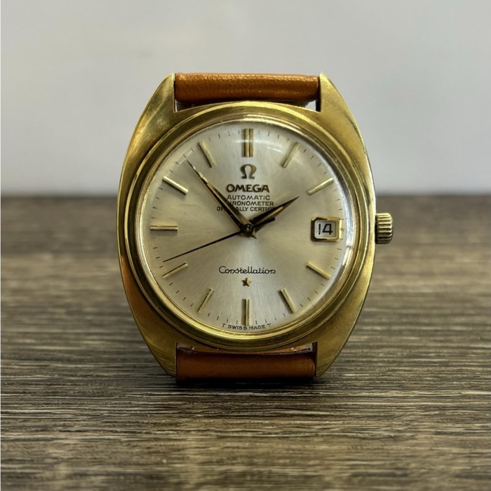 Vintage 1960s Omega Constellation Gold Case with Tan Leather Strap